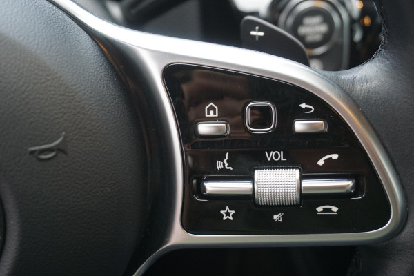 Mercedes-Benz CLA-Klasse 250 225PK/Led-Matrix/18Inch./Sportstoelen Leer/ Dealeronderhouden