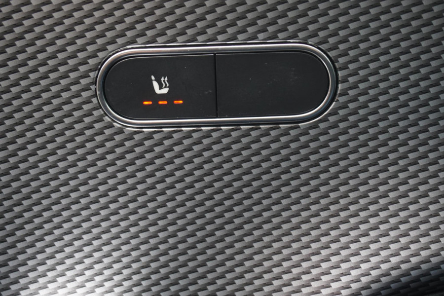 Mercedes-Benz CLA-Klasse 250 225PK/Led-Matrix/18Inch./Sportstoelen Leer/ Dealeronderhouden