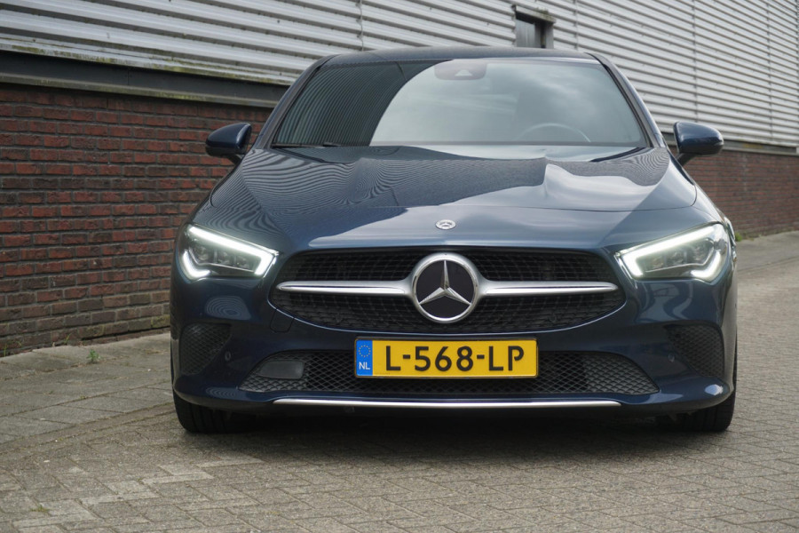 Mercedes-Benz CLA-Klasse 250 225PK/Led-Matrix/18Inch./Sportstoelen Leer/ Dealeronderhouden