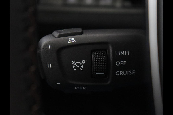Peugeot 3008 1.6 PureTech GT | Panoramadak | Stoelverwarming | Massage | 360 Camera | Carplay | Adaptive cruise | Focal Sound | Half leder | Navigatie | Keyless | Full LED