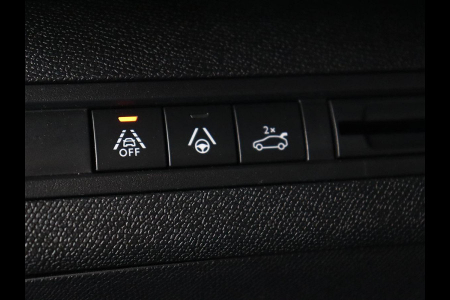 Peugeot 3008 1.6 PureTech GT | Panoramadak | Stoelverwarming | Massage | 360 Camera | Carplay | Adaptive cruise | Focal Sound | Half leder | Navigatie | Keyless | Full LED