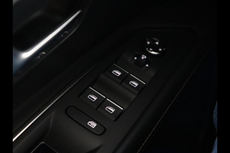 Peugeot 3008 1.6 PureTech GT | Panoramadak | Stoelverwarming | Massage | 360 Camera | Carplay | Adaptive cruise | Focal Sound | Half leder | Navigatie | Keyless | Full LED