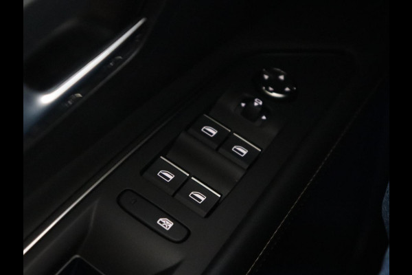 Peugeot 3008 1.6 PureTech GT | Panoramadak | Stoelverwarming | Massage | 360 Camera | Carplay | Adaptive cruise | Focal Sound | Half leder | Navigatie | Keyless | Full LED