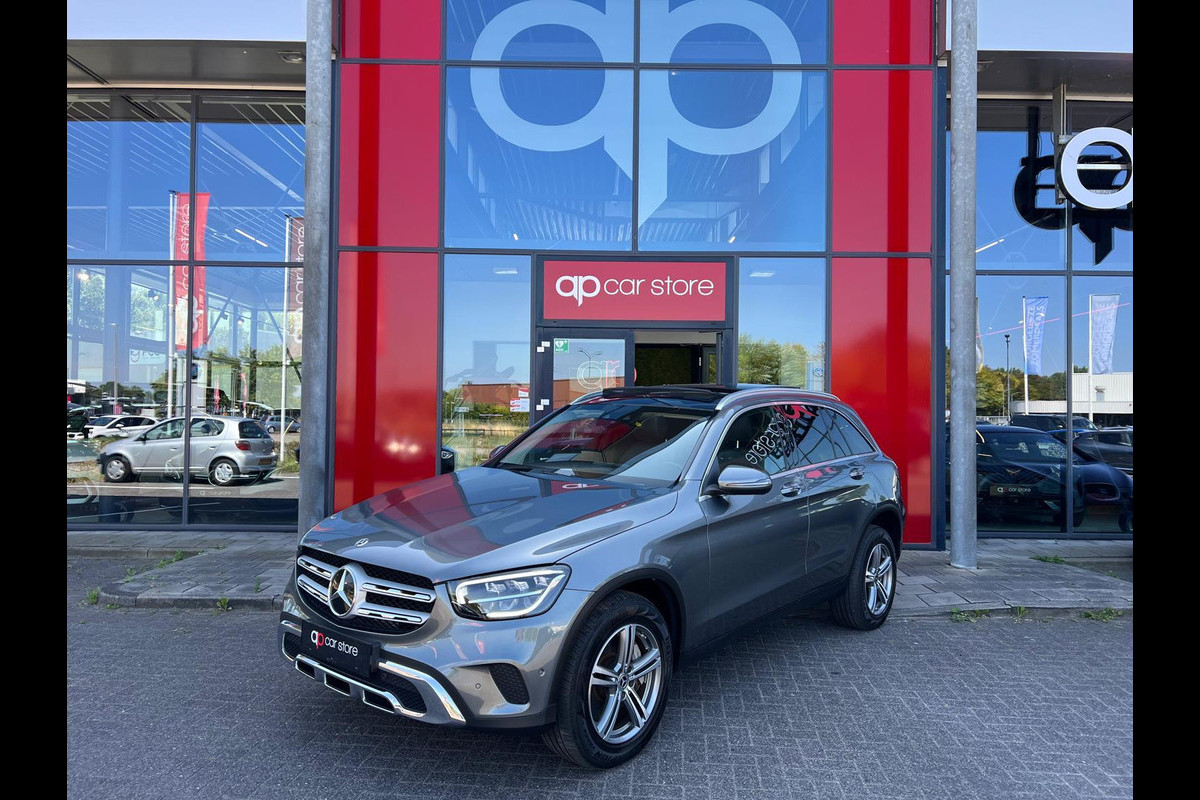 Mercedes-Benz GLC 300e 4MATIC Business Solution Luxury Mercedes-Benz GLC 300e 4MATIC Business Solution Luxury