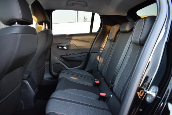Peugeot 208 Hybrid 100 e-DCS6 Allure Aut. | Carplay | Navi | PDC | Incl. garantie