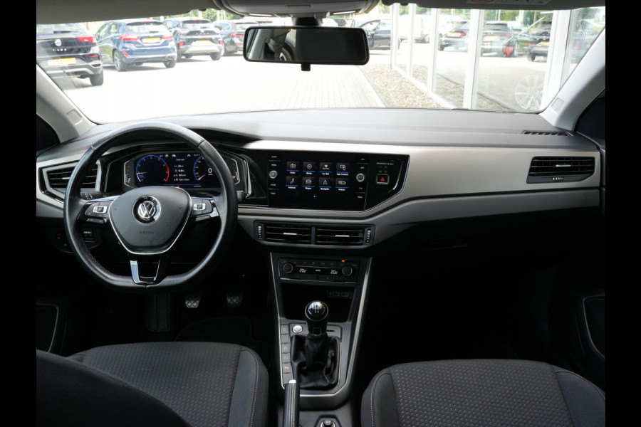 Volkswagen Polo 1.0 TSI Comfortline Business | Keyless | Virtual Cockpit | DAB | Camera