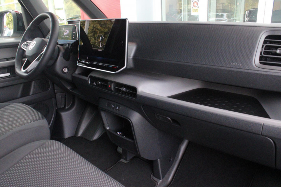 Volkswagen ID. Buzz CARGO 79 kWh | TREKHAAK ELEKTRISCH WEGKLAPBAAR | LAADRUIMTE PAKKET | STOEL/VOORRUIT VERWARMING | ELEKTRISCH BEDIENBARE SCHUIFDEUR | NAVIGATIE DISCOVER PRO | DRAADLOZE APPLE CARPLAY/ANDROID AUTO | CLIMATE CONTROL | ACHTERUITRIJ CAMERA | DODEHOEK DETECTIE | ADAPTIVE CRUISE CONTROL | NIEUWE BUS! | KEYLESS ENTRY/START | SFEER VERLICHTING | 3-ZITS |