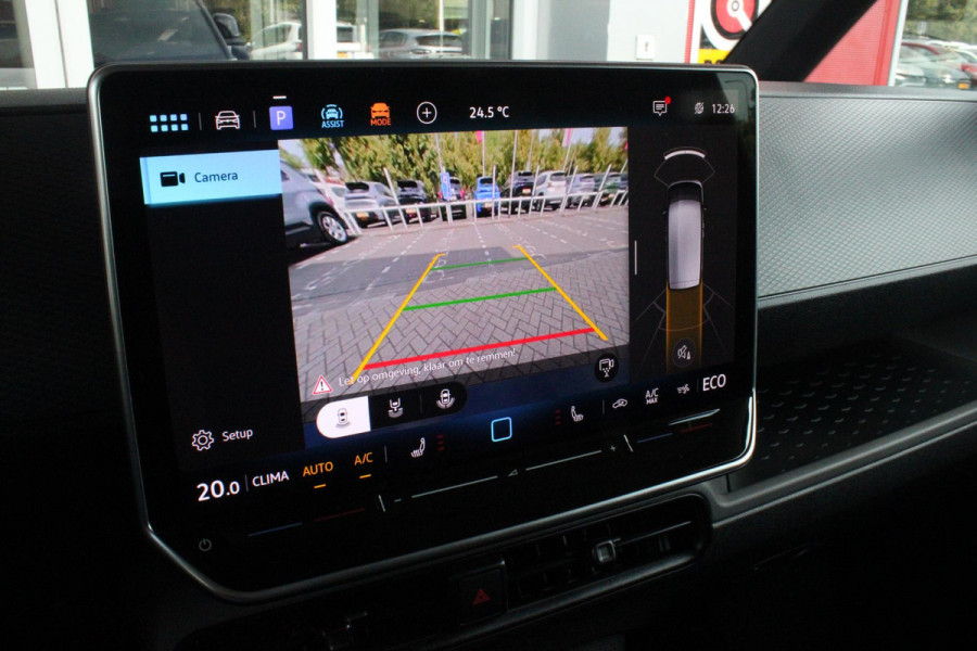Volkswagen ID. Buzz CARGO 79 kWh | TREKHAAK ELEKTRISCH WEGKLAPBAAR | LAADRUIMTE PAKKET | STOEL/VOORRUIT VERWARMING | ELEKTRISCH BEDIENBARE SCHUIFDEUR | NAVIGATIE DISCOVER PRO | DRAADLOZE APPLE CARPLAY/ANDROID AUTO | CLIMATE CONTROL | ACHTERUITRIJ CAMERA | DODEHOEK DETECTIE | ADAPTIVE CRUISE CONTROL | NIEUWE BUS! | KEYLESS ENTRY/START | SFEER VERLICHTING | 3-ZITS |