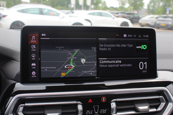 BMW iX3 Exe. M Sport 80 kWh / SoH 99% / Trekhaak / Panoramadak / Camera / Leder / 20'' / DAB / Sfeerverlichting / Stoelverwarming / Cruise Control