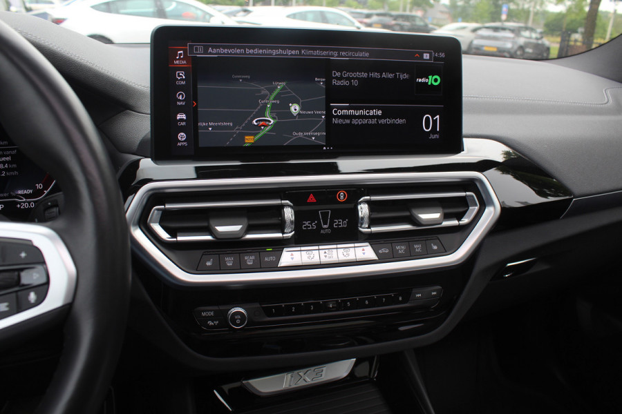 BMW iX3 Exe. M Sport 80 kWh / SoH 99% / Trekhaak / Panoramadak / Camera / Leder / 20'' / DAB / Sfeerverlichting / Stoelverwarming / Cruise Control