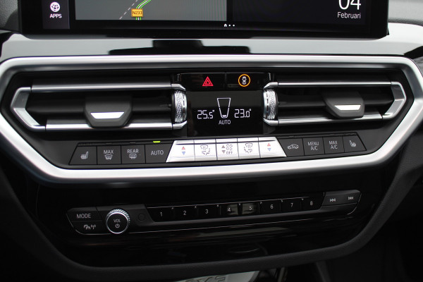 BMW iX3 Exe. M Sport 80 kWh / SoH 99% / Trekhaak / Panoramadak / Camera / Leder / 20'' / DAB / Sfeerverlichting / Stoelverwarming / Cruise Control