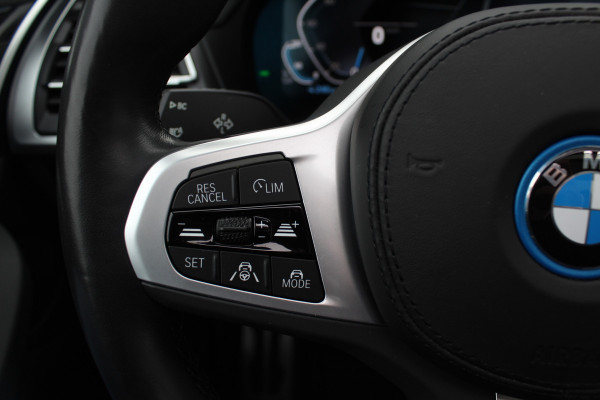 BMW iX3 Exe. M Sport 80 kWh / SoH 99% / Trekhaak / Panoramadak / Camera / Leder / 20'' / DAB / Sfeerverlichting / Stoelverwarming / Cruise Control