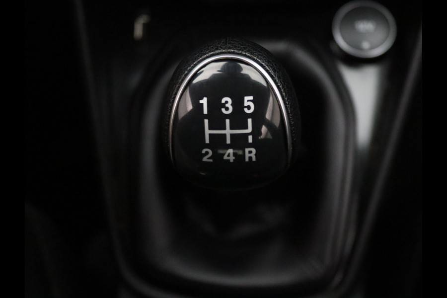 Ford Fiesta 85pk Trend Cruise | Climate | Carplay | Navi | Parkeersens. achter