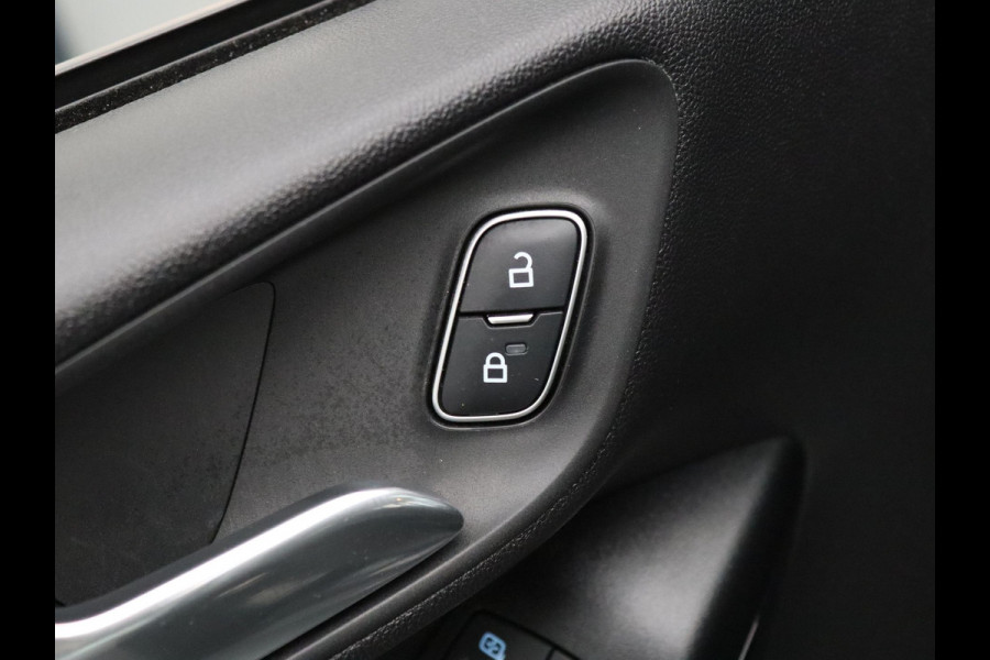 Ford Fiesta 85pk Trend Cruise | Climate | Carplay | Navi | Parkeersens. achter