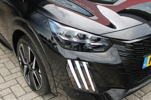Peugeot 208 Hybrid 145PK e-DCS6 GT | NAVIGATIE | DRAADLOZE APPLE CARPLAY/ANDROID AUTO | CAMERA VOOR + ACHTER | FULL LED KOPLAMPEN | LICHTMETALEN VELGEN 17" | DODEHOEK DETECTIE | DRAADLOZE TELEFOONLADER | KEYLESS ENTRY/START | DAB+ RADIO | ADAPTIVE CRUISE CONTROL |