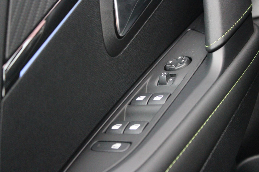 Peugeot 208 Hybrid 145PK e-DCS6 GT | NAVIGATIE | DRAADLOZE APPLE CARPLAY/ANDROID AUTO | CAMERA VOOR + ACHTER | FULL LED KOPLAMPEN | LICHTMETALEN VELGEN 17" | DODEHOEK DETECTIE | DRAADLOZE TELEFOONLADER | KEYLESS ENTRY/START | DAB+ RADIO | ADAPTIVE CRUISE CONTROL |