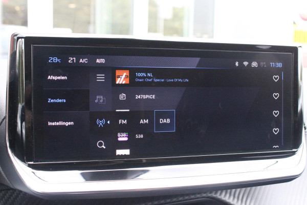 Peugeot 208 Hybrid 145PK e-DCS6 GT | NAVIGATIE | DRAADLOZE APPLE CARPLAY/ANDROID AUTO | CAMERA VOOR + ACHTER | FULL LED KOPLAMPEN | LICHTMETALEN VELGEN 17" | DODEHOEK DETECTIE | DRAADLOZE TELEFOONLADER | KEYLESS ENTRY/START | DAB+ RADIO | ADAPTIVE CRUISE CONTROL |