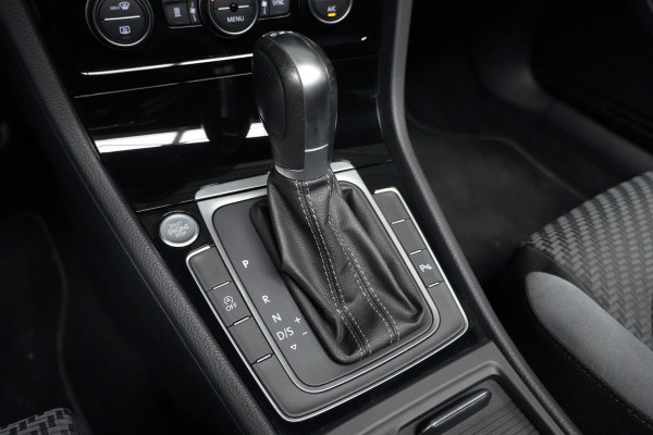 Volkswagen Golf 7.5 - 1.5 TSI ACT 2x R Line 150 PK | Pano-dak | Virtual | CarPlay | Cruise | Stoelverwarming | Camera | LED | PDC |