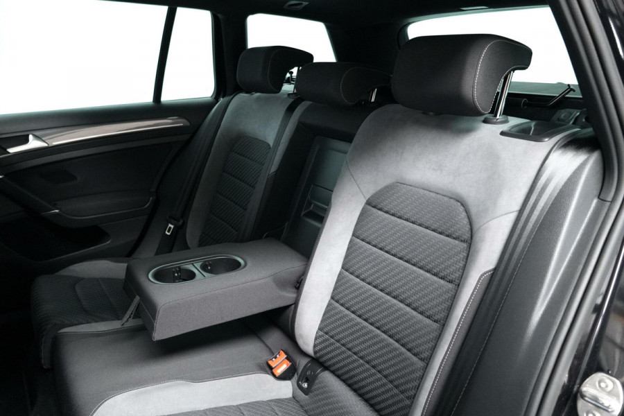 Volkswagen Golf 7.5 - 1.5 TSI ACT 2x R Line 150 PK | Pano-dak | Virtual | CarPlay | Cruise | Stoelverwarming | Camera | LED | PDC |
