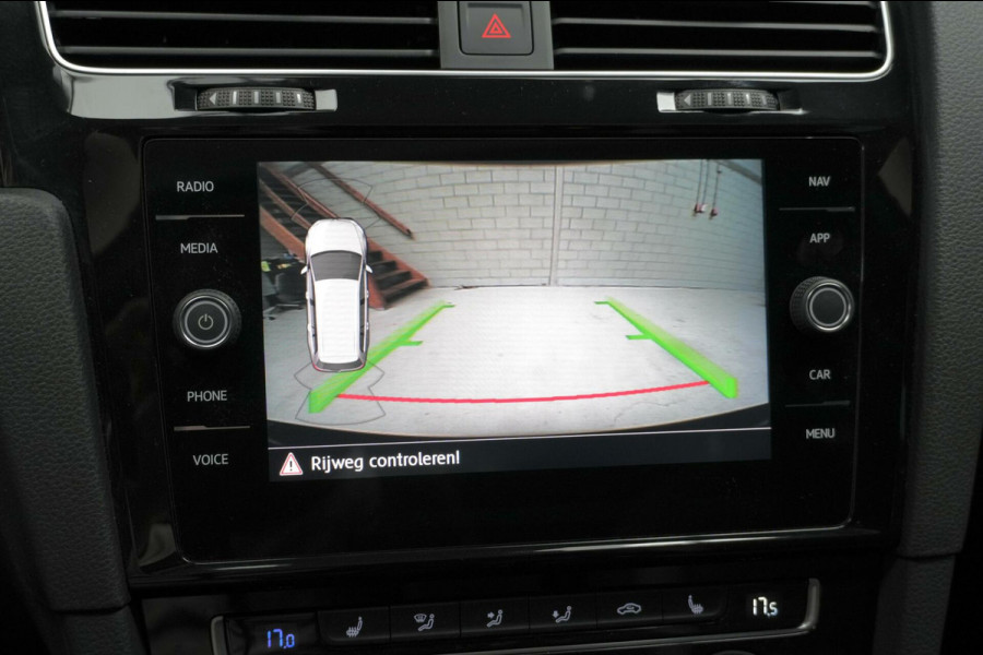 Volkswagen Golf 7.5 - 1.5 TSI ACT 2x R Line 150 PK | Pano-dak | Virtual | CarPlay | Cruise | Stoelverwarming | Camera | LED | PDC |