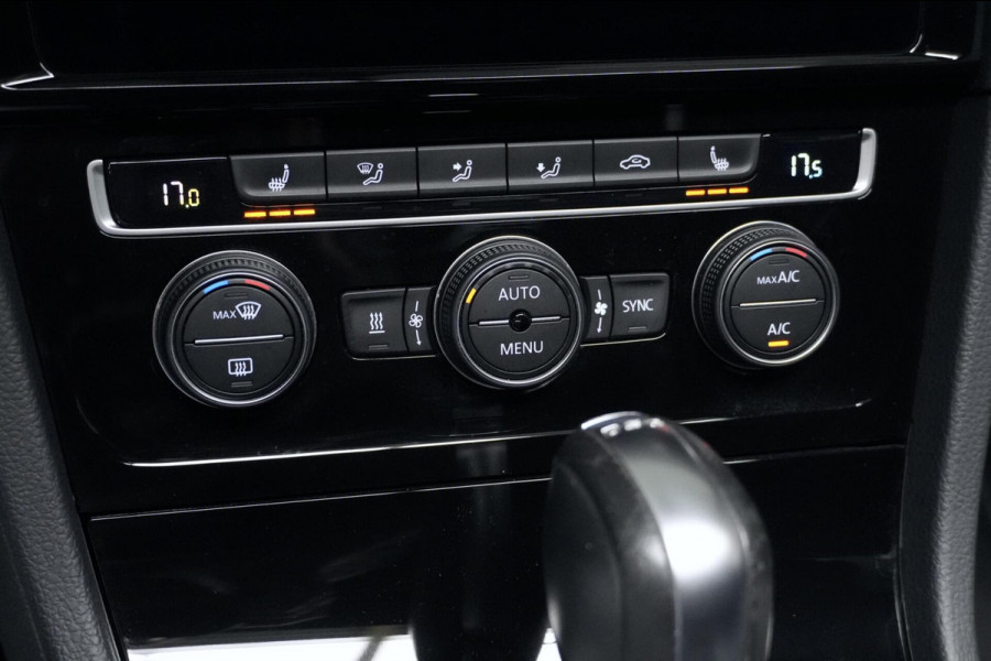 Volkswagen Golf 7.5 - 1.5 TSI ACT 2x R Line 150 PK | Pano-dak | Virtual | CarPlay | Cruise | Stoelverwarming | Camera | LED | PDC |