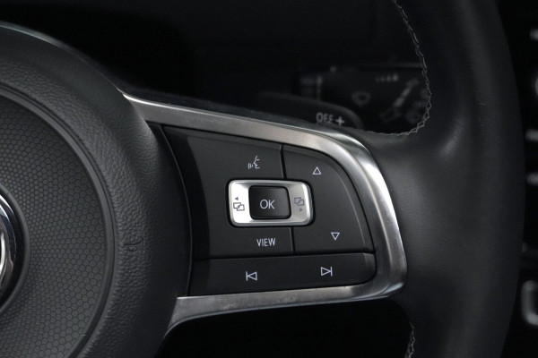 Volkswagen Golf 7.5 - 1.5 TSI ACT 2x R Line 150 PK | Pano-dak | Virtual | CarPlay | Cruise | Stoelverwarming | Camera | LED | PDC |