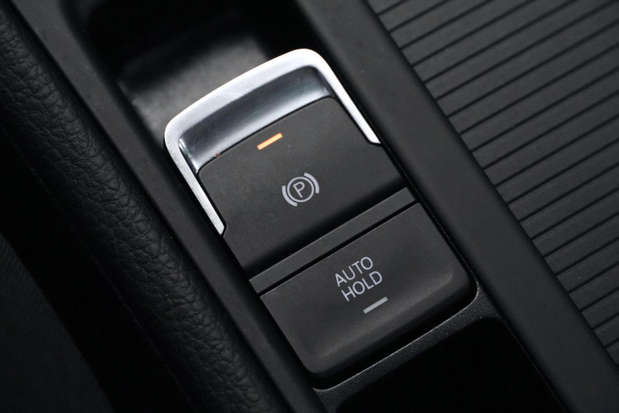 Volkswagen Golf 7.5 - 1.5 TSI ACT 2x R Line 150 PK | Pano-dak | Virtual | CarPlay | Cruise | Stoelverwarming | Camera | LED | PDC |