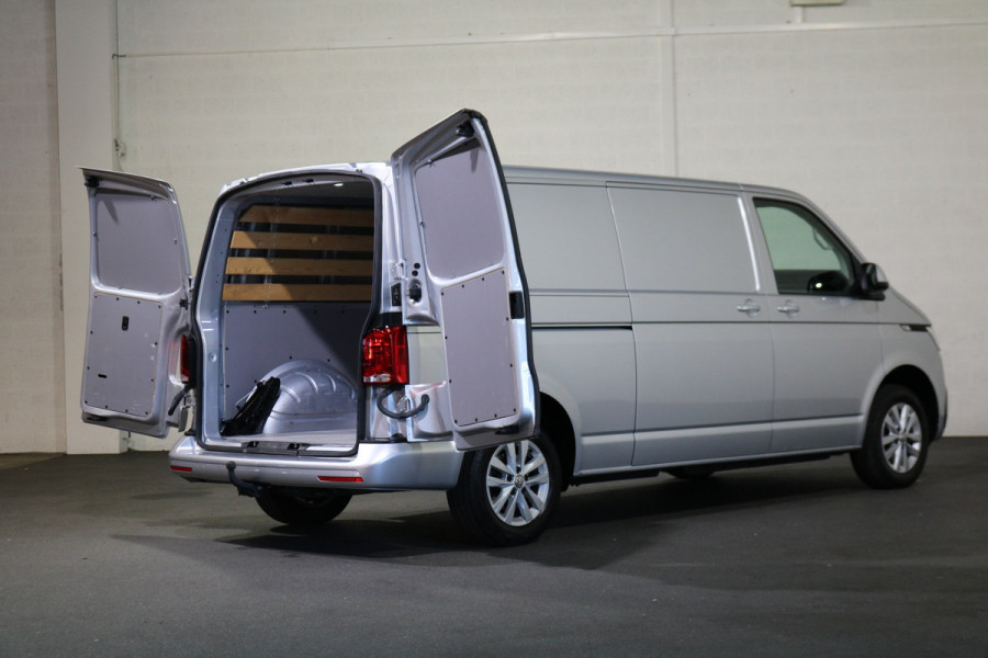 Volkswagen Transporter 2.0 TDI L2 H1 Airco Navigatie Trekhaak