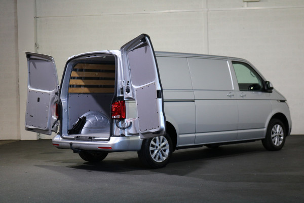 Volkswagen Transporter 2.0 TDI L2 H1 Airco Navigatie Trekhaak
