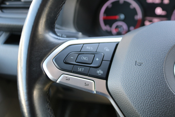 Volkswagen Transporter 2.0 TDI L2 H1 Airco Navigatie Trekhaak