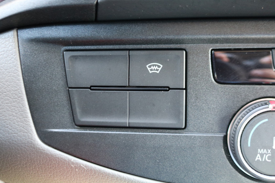 Volkswagen Transporter 2.0 TDI L2 H1 Airco Navigatie Trekhaak