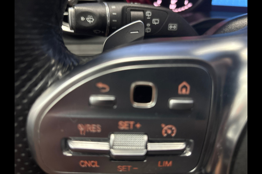 Mercedes-Benz GLC 200 Business Solution AMG