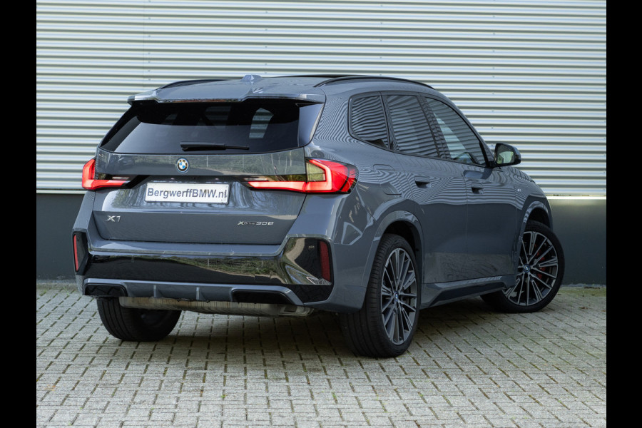 BMW X1 xDrive30e M-Sport Pro - M-Zetels - Full-Option - NP76.000