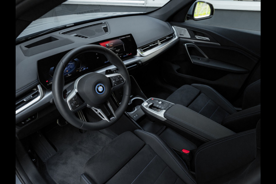 BMW X1 xDrive30e M-Sport Pro - M-Zetels - Full-Option - NP76.000