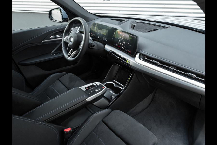 BMW X1 xDrive30e M-Sport Pro - M-Zetels - Full-Option - NP76.000