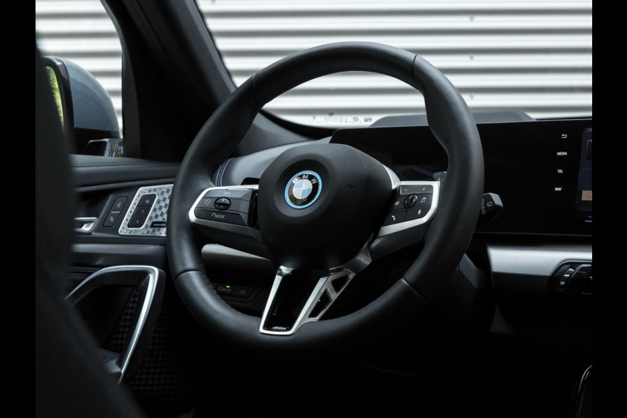 BMW X1 xDrive30e M-Sport Pro - M-Zetels - Full-Option - NP76.000