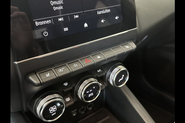 Renault Captur 1.3 TCe 155 Intens | Groot Navi | ACC | Blindspot | Camera | 18" | Stoel & Stuur verwarming |