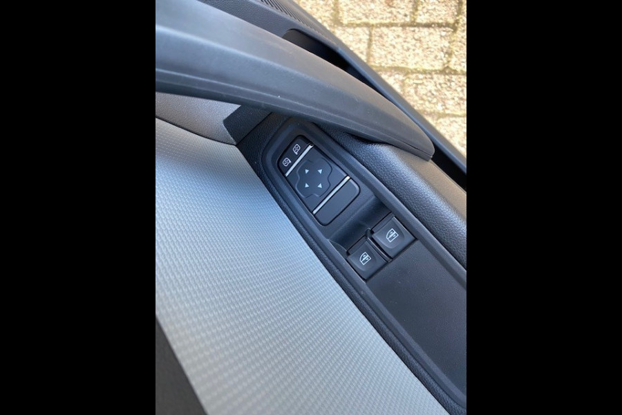 Renault Kangoo 1.5 Blue dCi 95PK Advance  / AIRCO / CRUISE / PARKEERSENSOREN