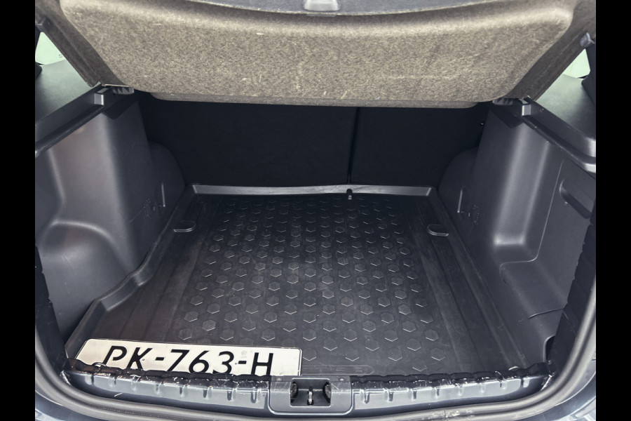 Dacia Duster TCe 125 PK4x2 Blackshadow / CAMERA / DEALER ONDERHOUDEN / NAVI / LEDER / FULL OPTION