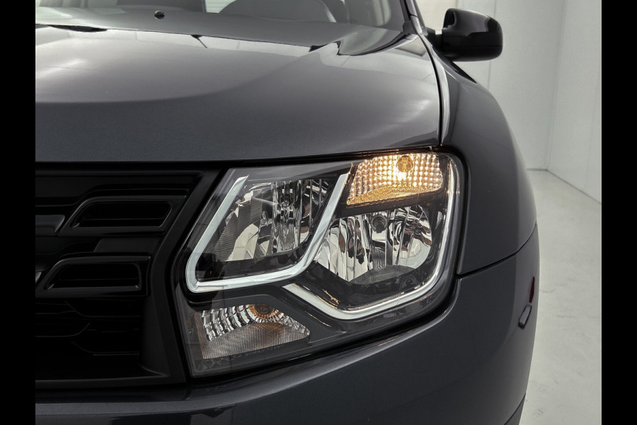 Dacia Duster TCe 125 PK4x2 Blackshadow / CAMERA / DEALER ONDERHOUDEN / NAVI / LEDER / FULL OPTION