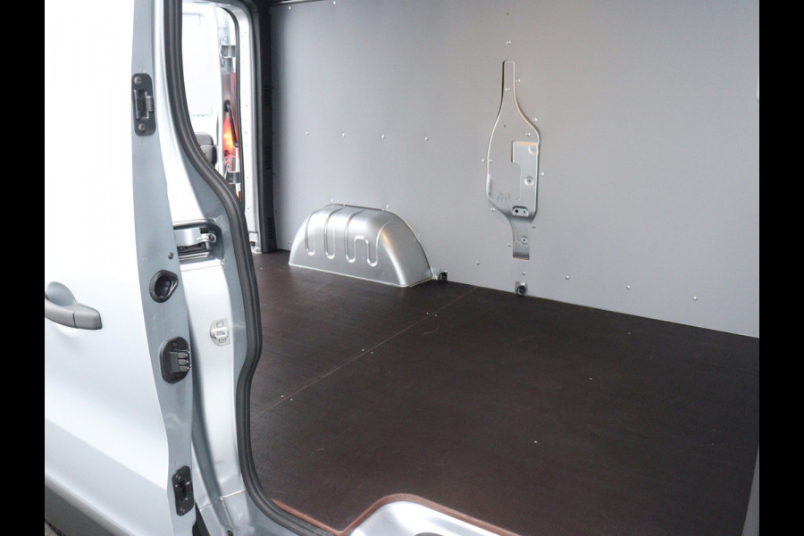 Renault Trafic 2.0 dCi 130PK T30 L2H1 Work Edition / BLACK EDITION / NAVI / PACK PARKING / CAMERA