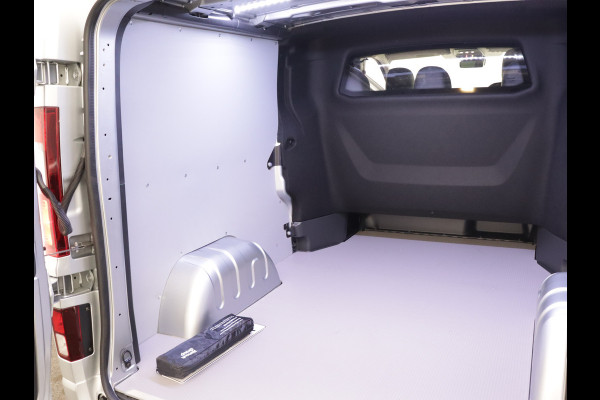 Renault Trafic 170PK L2H1 / 2 SCHUIFDEUREN / Luxe / DC DUBBEL CABINE BLACK EDITION / FULL OPTION / NAVIGATIE / CAMERA / PARKEERSENSOREN /KEYLESS