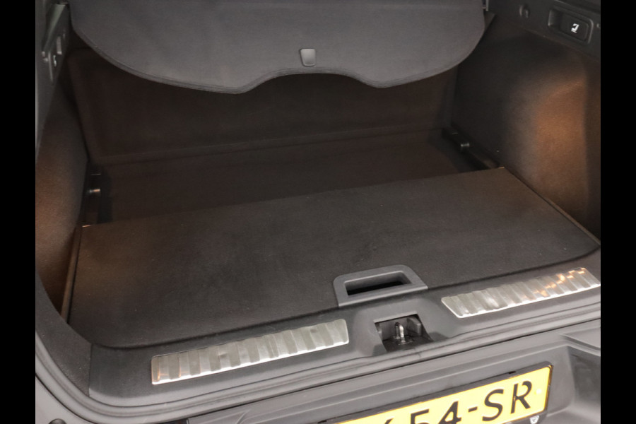 Renault Kadjar 1.3 TCe 140PK Intens / CAMERA / 19"/ NAVI / PARK. SENSOREN