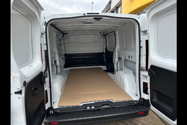 Renault Trafic 2.0 dCi 110PK T29 L1H1 Advance / NAVIGATIE / CRUISE / PARKEERSENSOREN