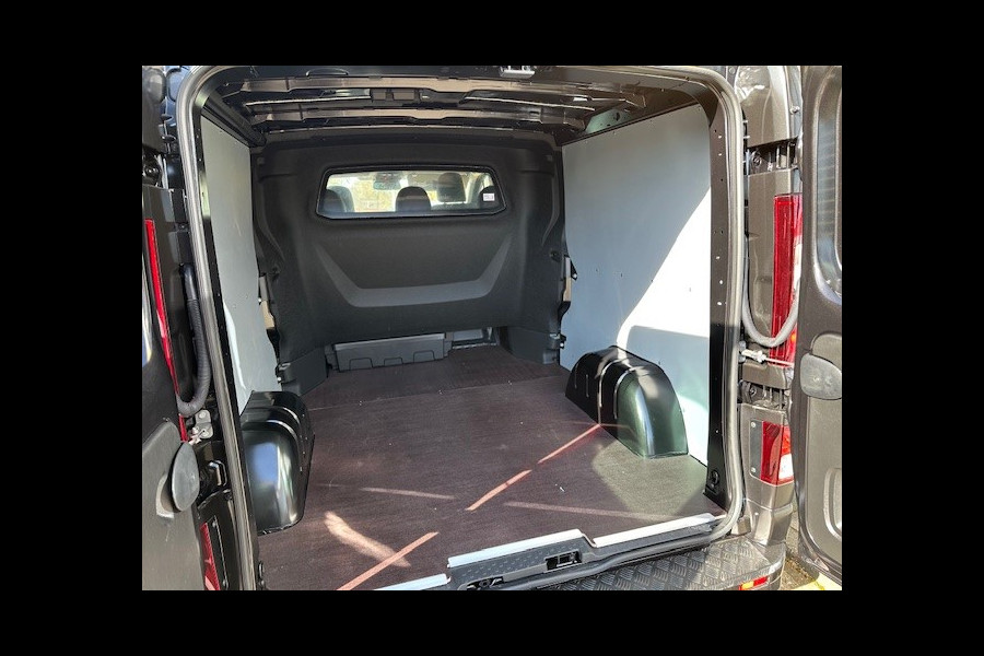 Renault Trafic 170PK L2H1 Extra DC DUBBEL CABINE / GEEN BPM!!/ BLACK EDITION ANNIVERSARY/ NAVI / CAMERA
