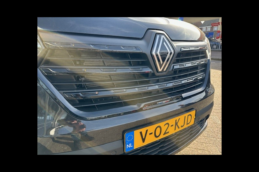 Renault Trafic 170PK L2H1 Extra DC DUBBEL CABINE / GEEN BPM!!/ BLACK EDITION ANNIVERSARY/ NAVI / CAMERA
