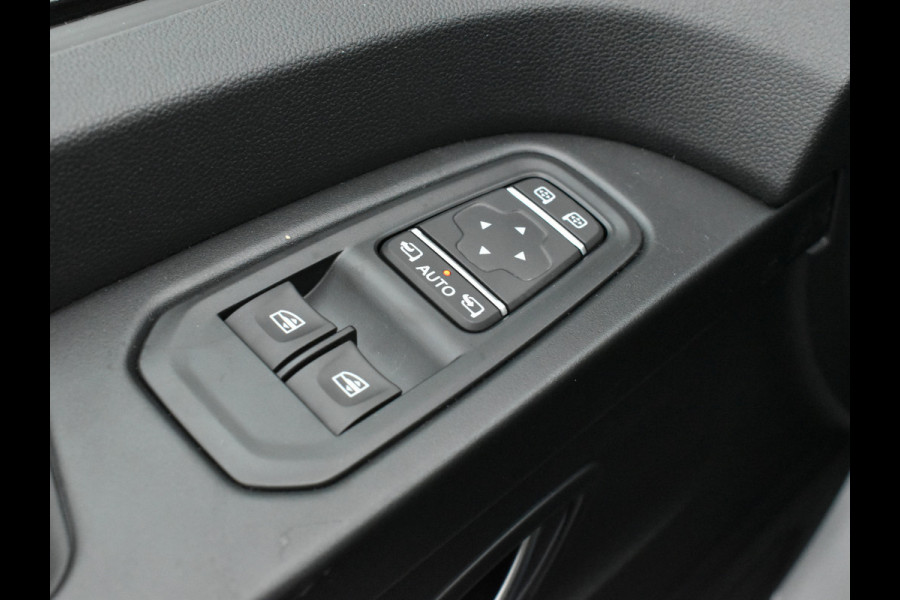 Renault Trafic 170PK L2H1 Extra DC DUBBEL CABINE / GEEN BPM!!/ BLACK EDITION ANNIVERSARY/ NAVI / CAMERA