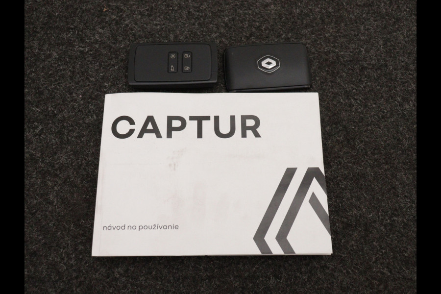 Renault Captur TCe 140PK EDC Intens / CAMERA / NAVI GROOT / STOELVERWARMING
