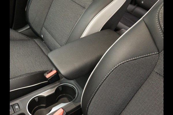 Renault Captur TCe 140PK EDC Intens / CAMERA / NAVI GROOT / STOELVERWARMING