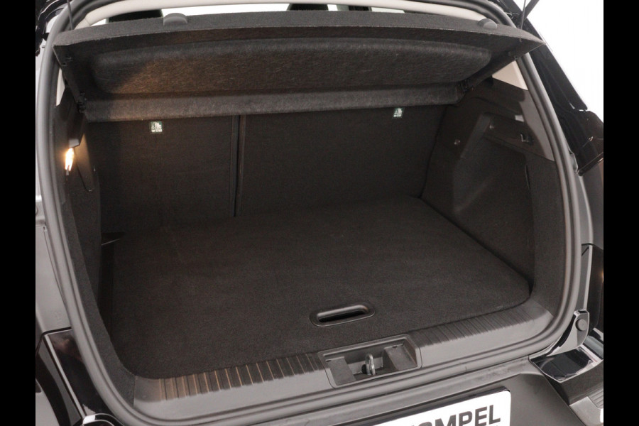 Renault Captur TCe 140PK EDC Intens / CAMERA / NAVI GROOT / STOELVERWARMING